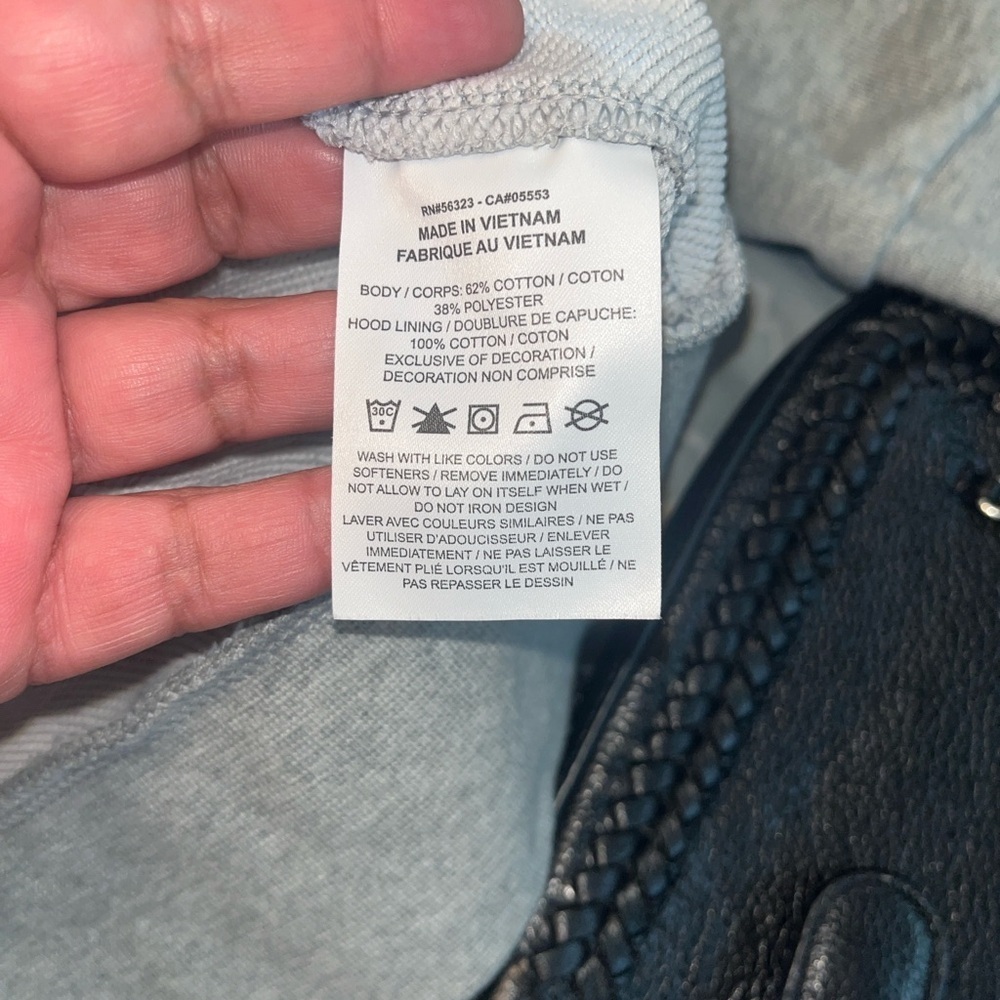 Nike Fly Women's Dri-Fit Gray 3 Pocket Front Hoodie Size Medium - Picture 9 of 11